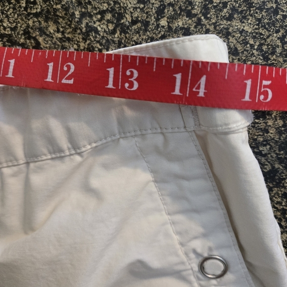 GH Bass & Co Women's 8 Pale Yellow Board Shorts Zip and Snap Closure 4 Pockets - Picture 12 of 15